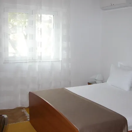 Grozdana * Baška Voda
